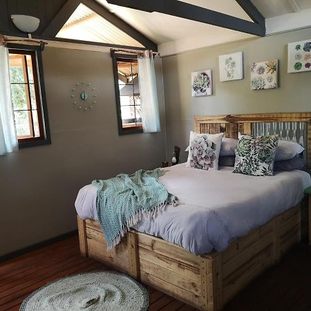 Treur River Lodge Moremela エクステリア 写真