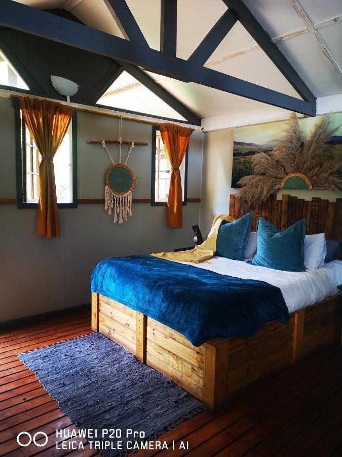 Treur River Lodge Moremela エクステリア 写真