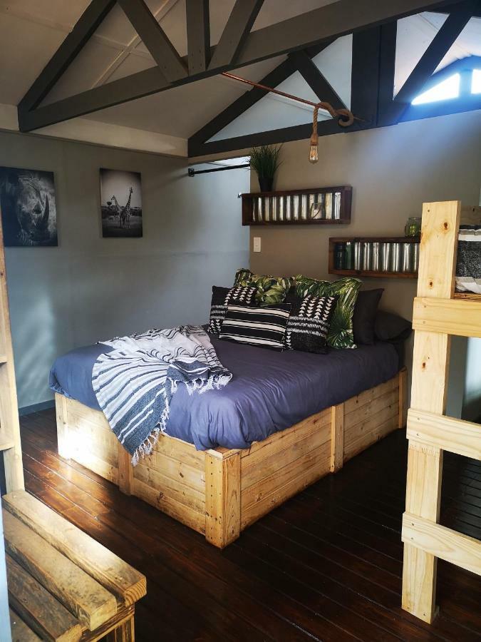 Treur River Lodge Moremela エクステリア 写真