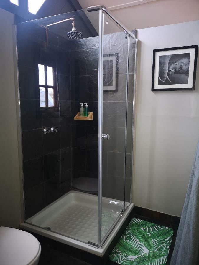 Treur River Lodge Moremela エクステリア 写真