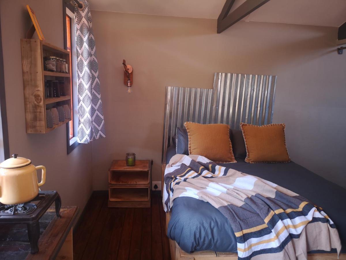 Treur River Lodge Moremela エクステリア 写真